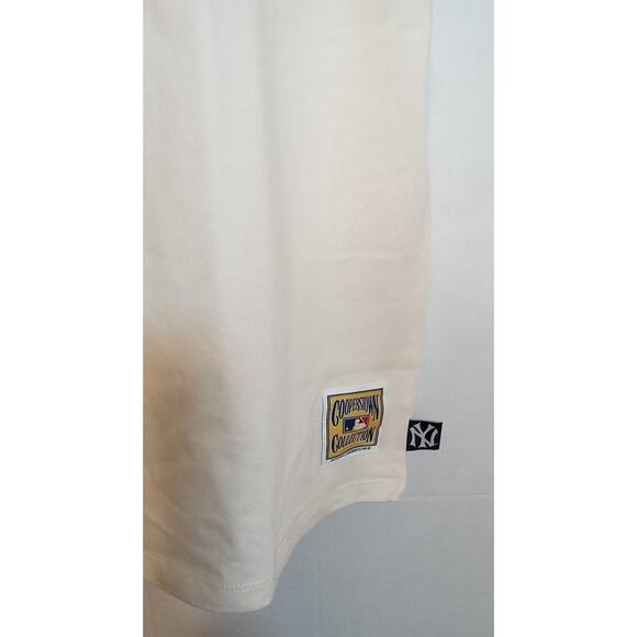 New York Yankees Mitchell & Ness 1932 World Series Champs Tee Women's Medium - Picture 3 of 6